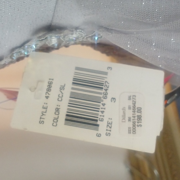 VIDEO! BNWT Elegant Sparkle Silver Ruffled EMBROIDERED W/ CRYSTALS Gown Sz3/4 - Picture 16 of 17